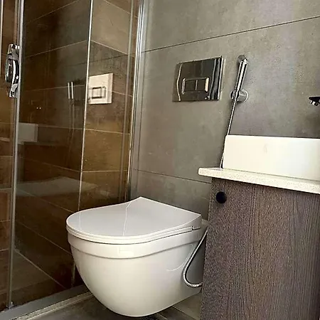 D'premium Hotel 3*